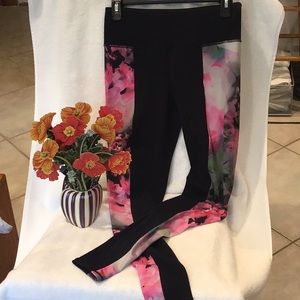 Athleta 🥰Pink Floral 💐 Full Length Leggings Size Small